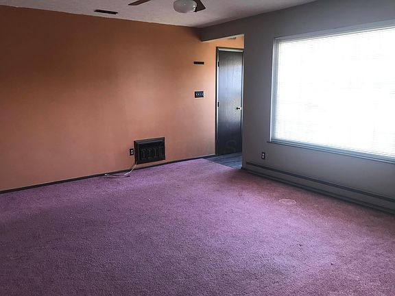 4th image of 140 Williamsburg Ln