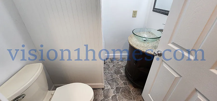 3 bed, 1327 sqft, $1,450 — Photo 4