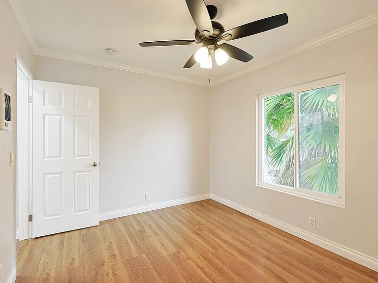 620 E Lexington Ave #16 — Photo 15