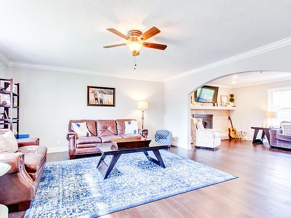 5th image of 1842 Northwood Dr
