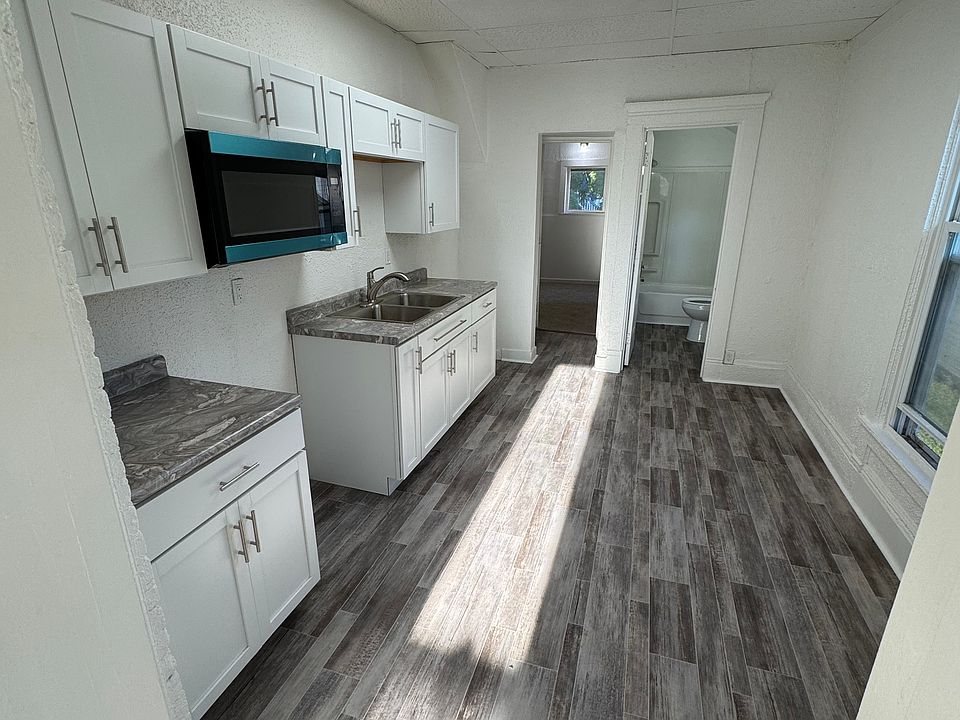 Kitchen (new appliances not yet shown)