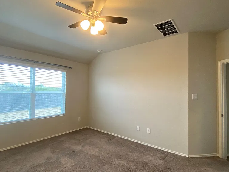 10410 Waverunner — Photo 23