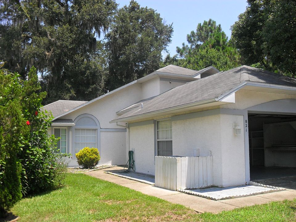 1st image of 821 Lakeland Dr