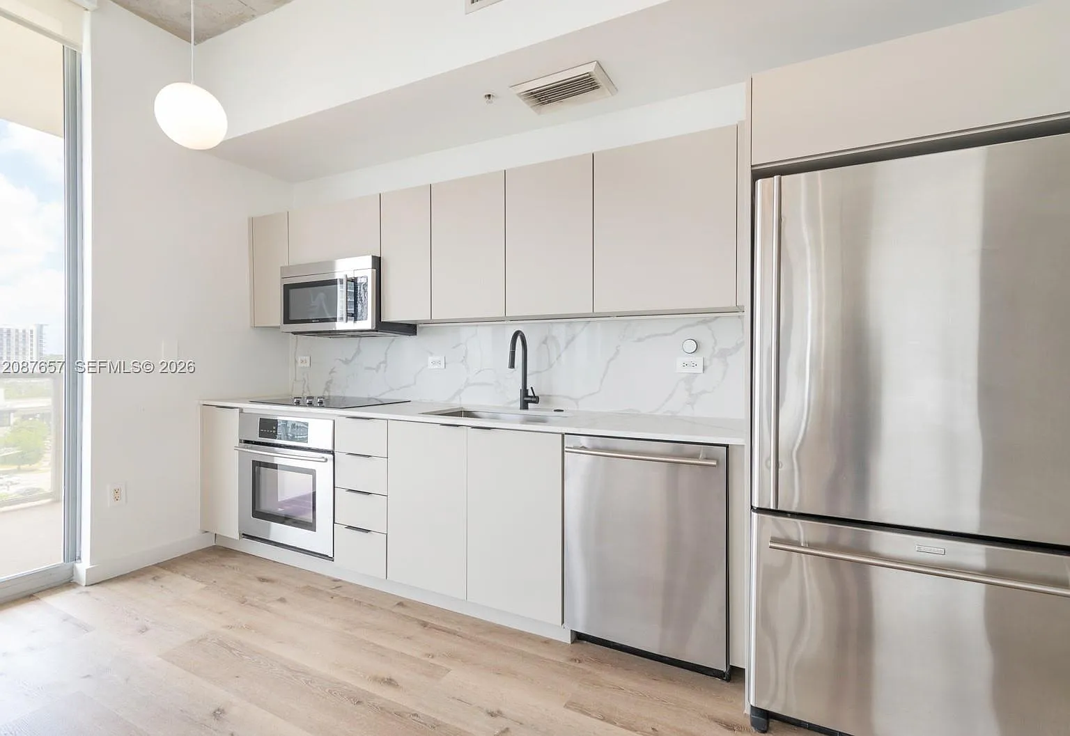 Two Midtown Miami Condo — Photo 4