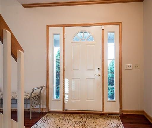 3rd image of 2142 Fife Cir NW