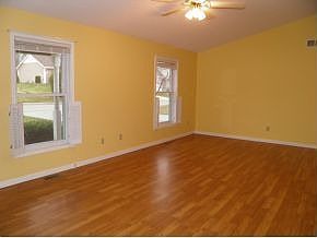 2nd image of 852 E Clover Dr