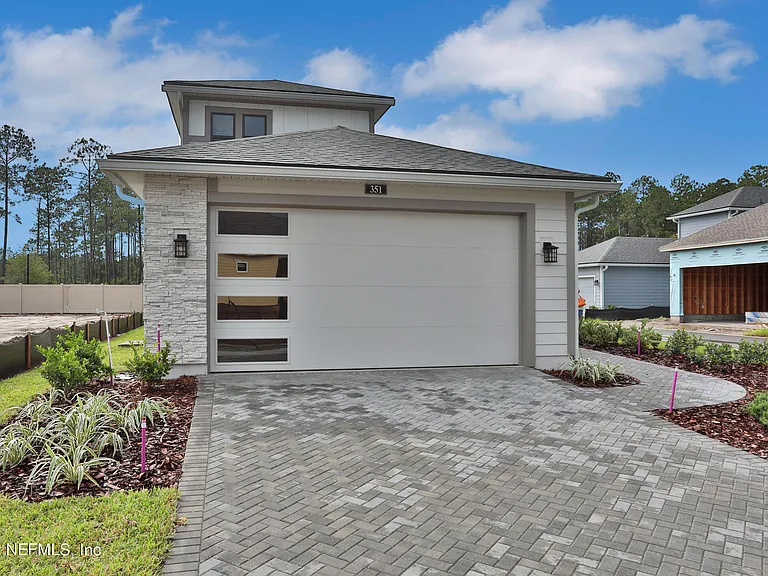 351 Millenia Dr — Photo 32