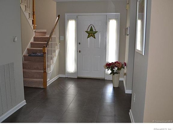 2nd image of 205 Redstone Cir
