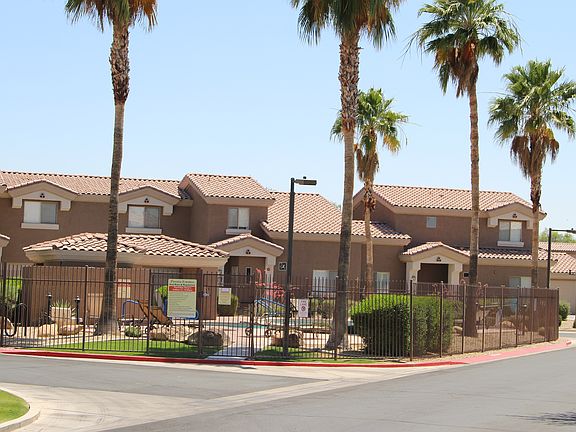 3rd image of 15786 N Hidden Valley Ln