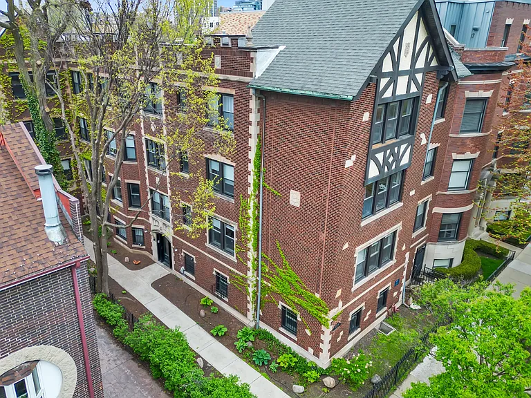 650 W Wellington Ave — Photo 8