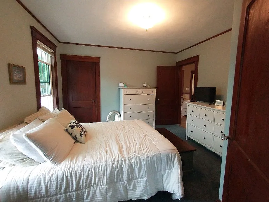 1 bed, 750 sqft, $2,300 — Photo 3
