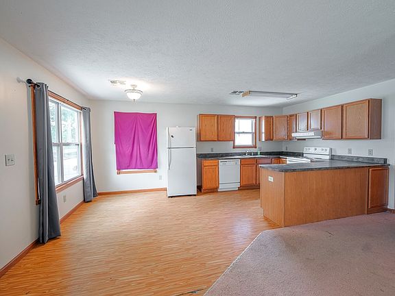 4th image of 1219 N 8th St