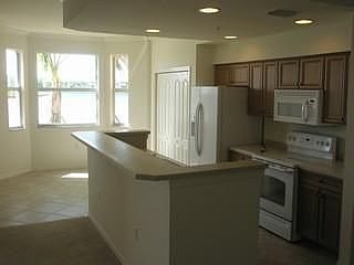 5th image of 19980 Barletta Ln Unit 912