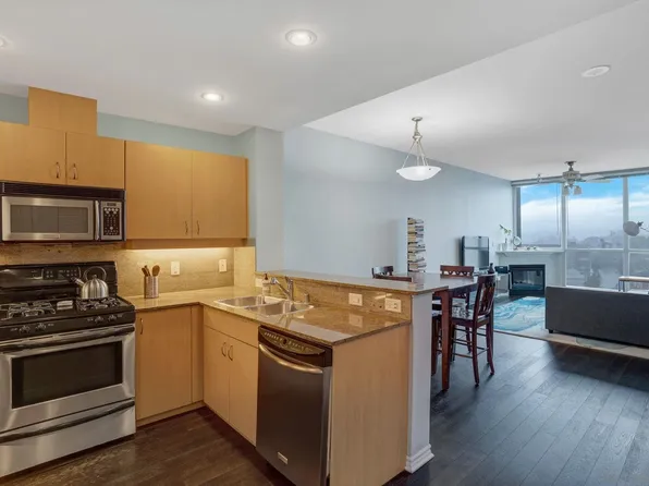 300 W Beech St Unit 1304, San Diego, CA 92101