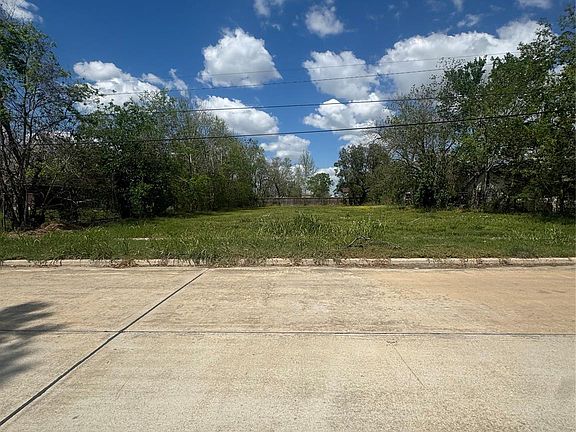 3rd image of 0 Glengarry Rd