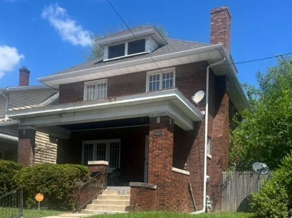 1209 E McClure Ave, Peoria, IL 61603