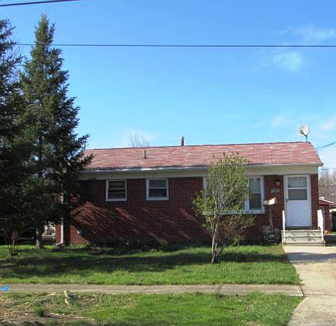 1st image of 940 Livermore Ln
