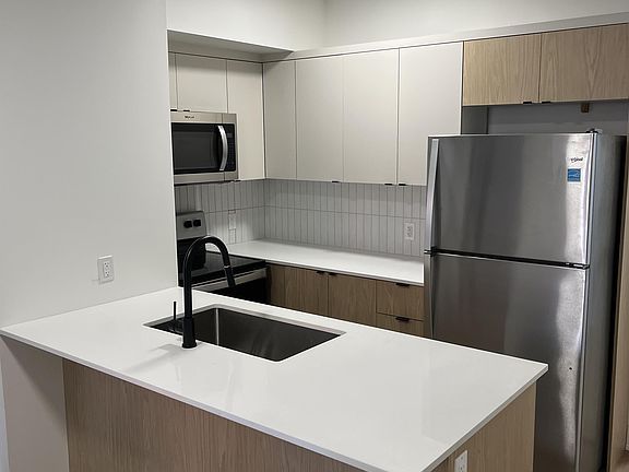 3rd image of 4 Monk St Basement 1