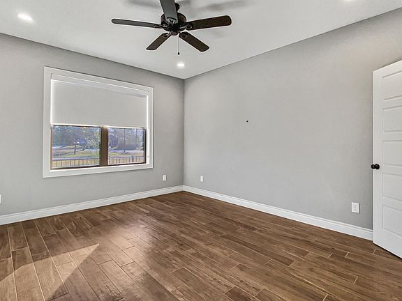 5th image of 301 W 31st St #Street203