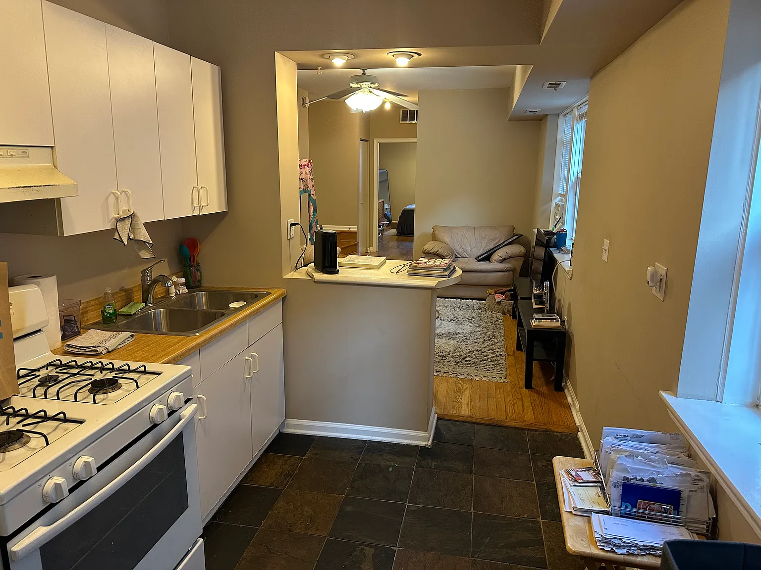 1 bed, 800 sqft, $1,875 — Photo 3