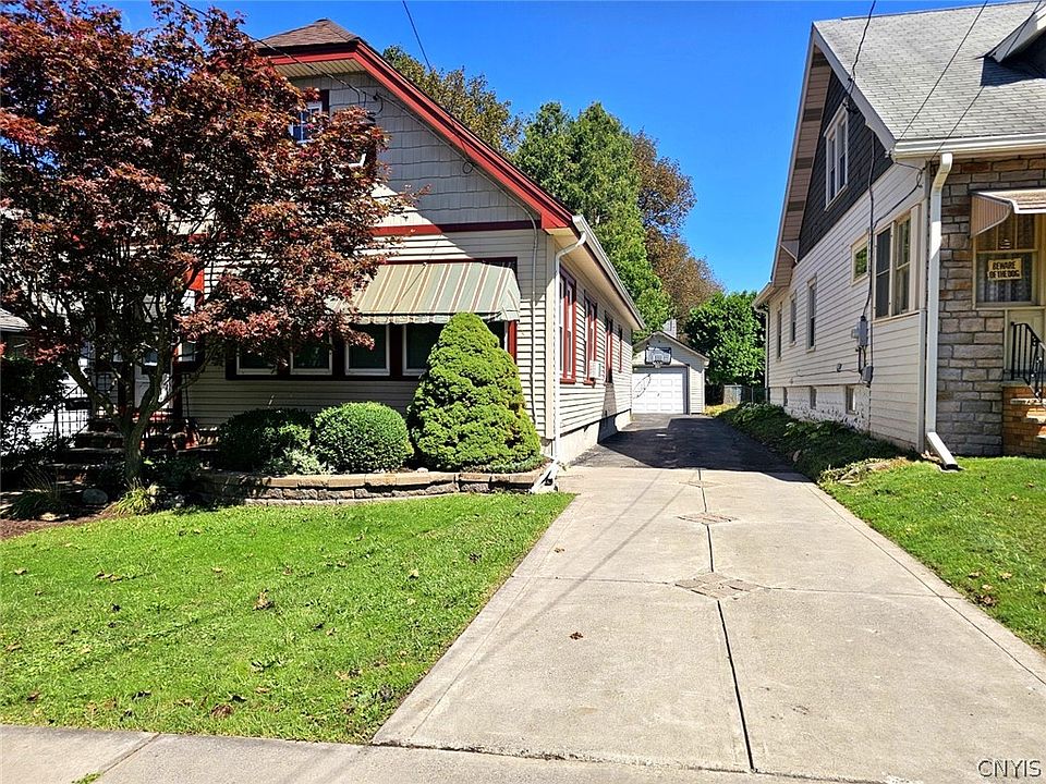 1st image of 210 Dale St