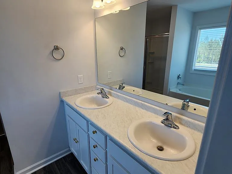 2722 Arnold Dr SE — Photo 17