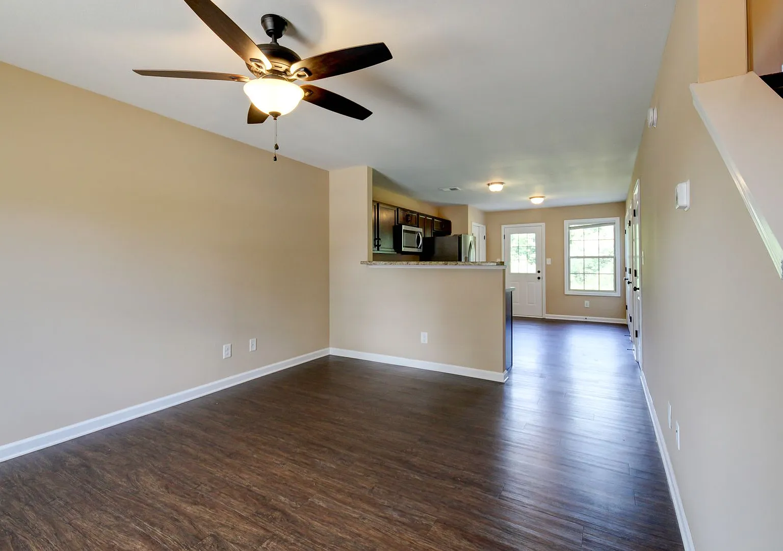 234 Fairview Lane — Photo 3