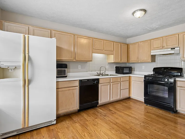 88 Bridge View Dr — Photo 14