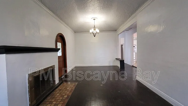 4 bed, 3.0 bath, $4,500 — Photo 4