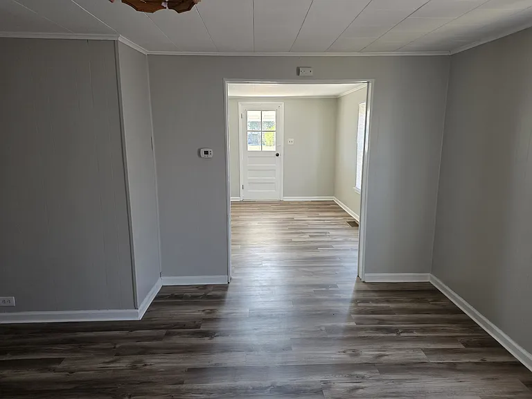 431 Roosevelt Ave — Photo 13