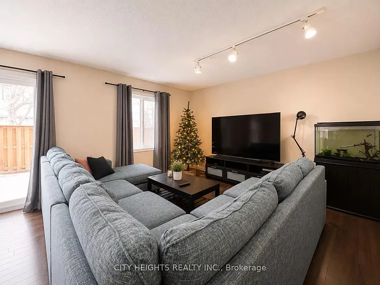 45 Hansen Rd N #20 — Photo 6