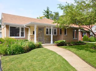 1028 Frances Pkwy, Park Ridge, IL 60068