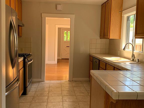 3rd image of 2150 Cornell St