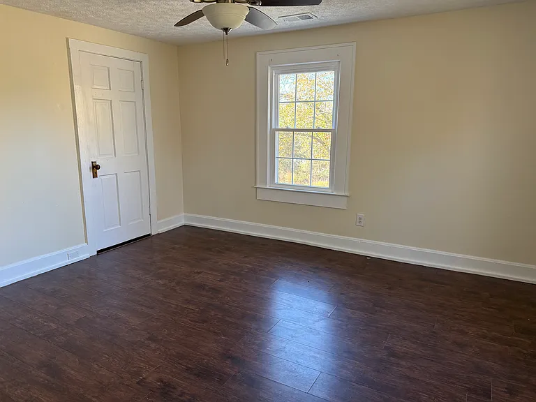 1181 State Highway 704 Rd — Photo 10