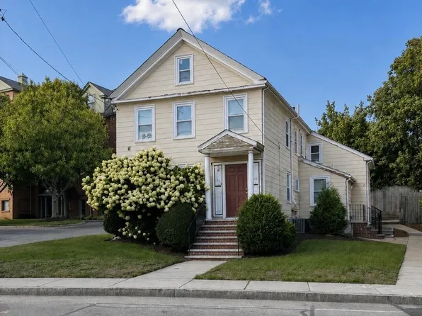 57 Pleasant St #B, Watertown, MA 02472