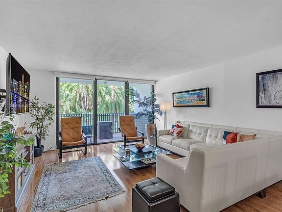 4th image of 100 Ocean Lane Dr APT 301