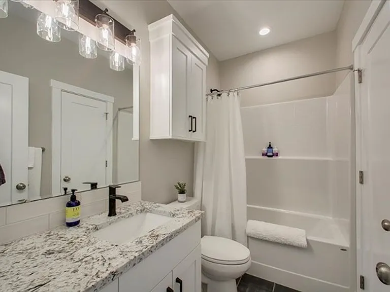 1612 S Jessie St — Photo 14