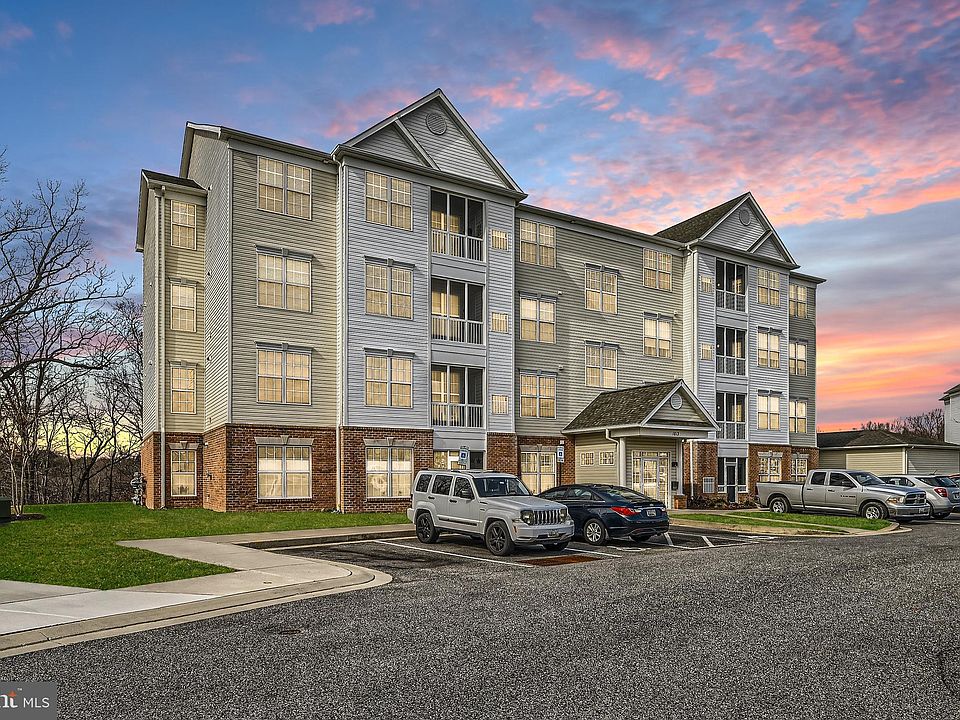 1st image of 1813 Selvin Dr Unit 304