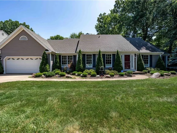 389 Jaycox Rd, Avon Lake, OH 44012