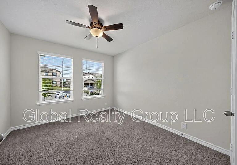 515 Diamond Shls — Photo 19
