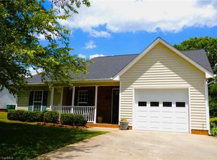 1765 Springfield Farm Ct, Clemmons, NC 27012