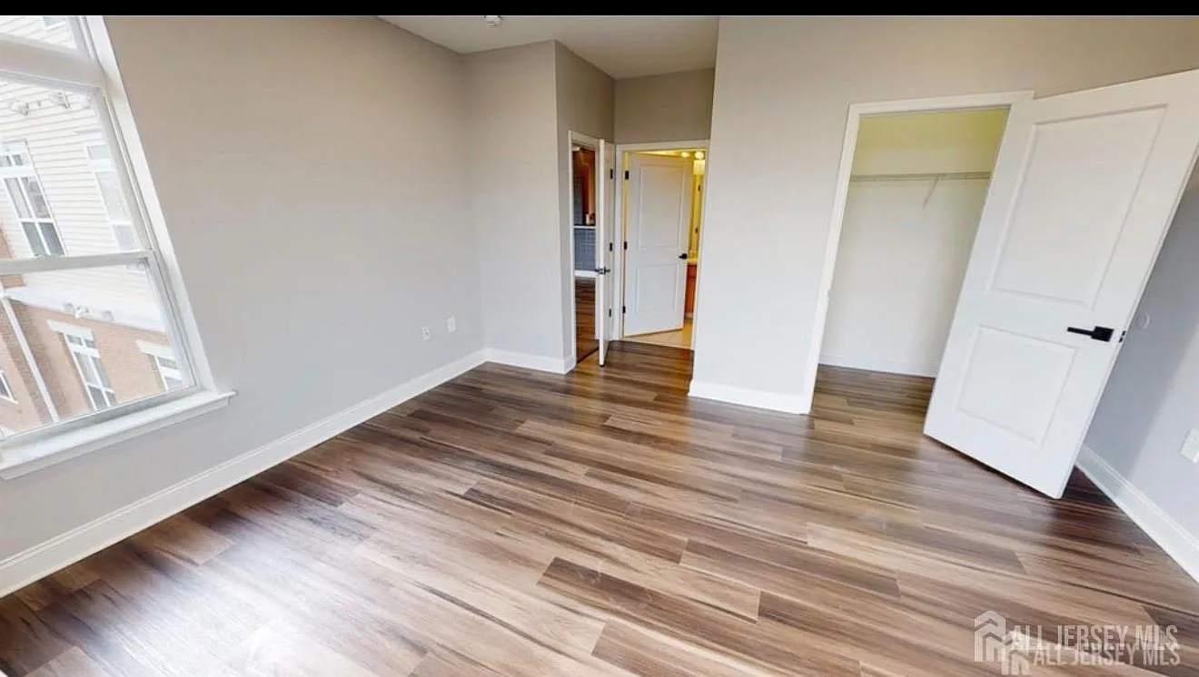 2 bed, 2.0 bath, $2,950 — Photo 2
