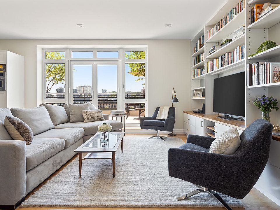 1st image of 35 Underhill Ave #6C