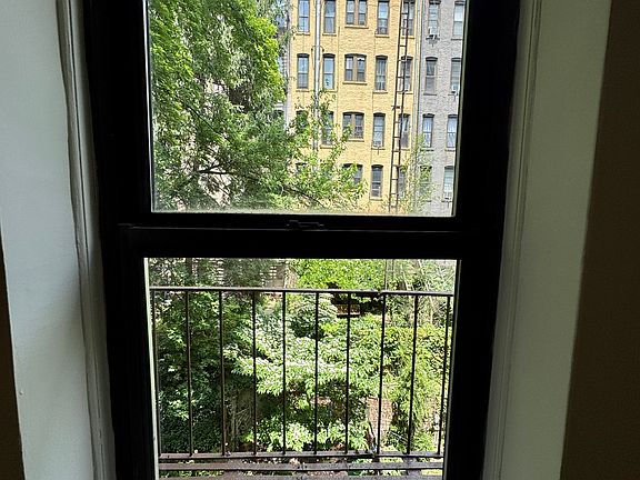 4th image of 521 E 82nd St APT 2B