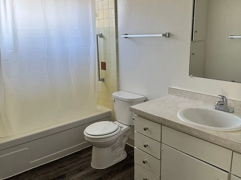 25248 Taylor St — Photo 4