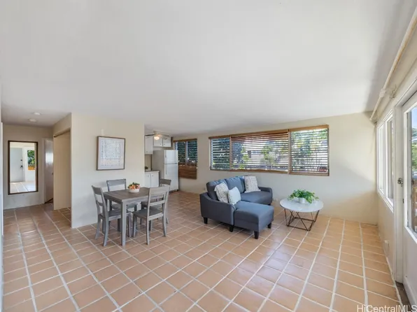 3093 Pualei Cir APT 101, Honolulu, HI 96815