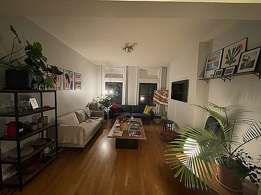 2nd image of 200 W 107th St APT 5A