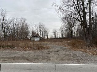 100 S Schwamberger Rd, Swanton, OH 43558