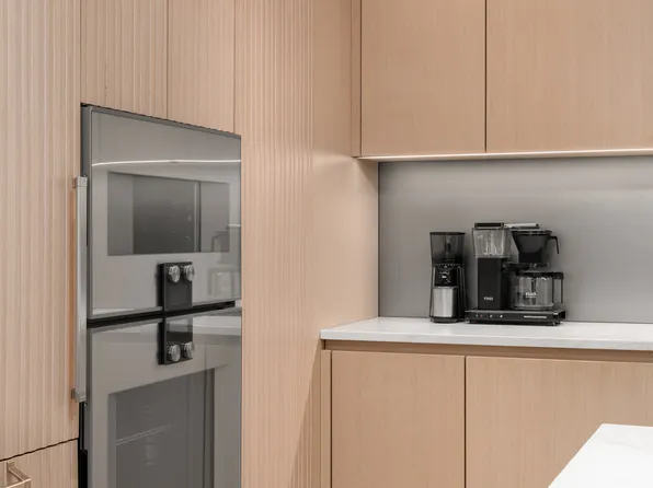 1 Great Jones Alley image 6 of 11