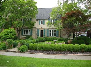 265 Cornwall Rd, Rocky River, OH 44116